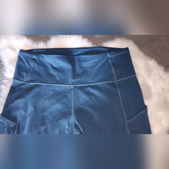 PRICE DROP!! LIMITED TIME! LULULEMON LEGGINGS!! - Picture 4 of 8